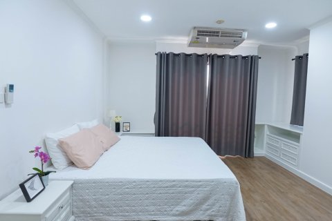 Condominio de 2 dormitorios en Bangkok, Tailandia № 143826 - foto 9