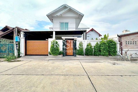 House in Pattaya, Thailand 4 bedrooms № 198142 - photo 26