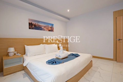 House in Pattaya, Thailand 4 bedrooms № 198142 - photo 16