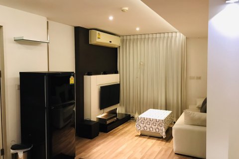 Eigentumswohnung in Bangkok, Thailand, 1 Schlafzimmer  № 66798 - Foto 11