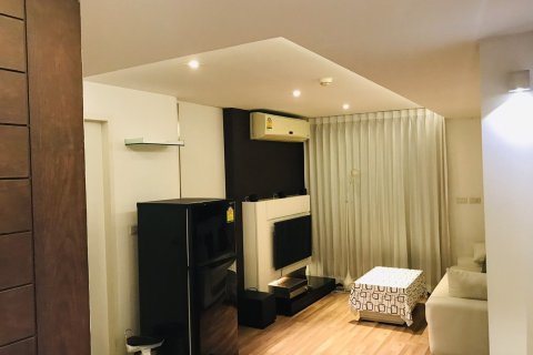 Eigentumswohnung in Bangkok, Thailand, 1 Schlafzimmer  № 66798 - Foto 2