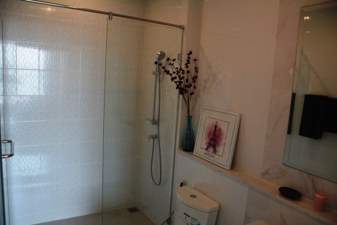 Condominio de 1 dormitorio en Bangkok, Tailandia № 66801 - foto 13