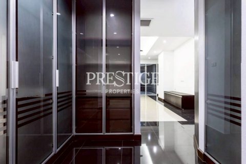 Condo à Pattaya, Thaïlande, 3 chambres № 197971 - photo 15