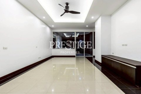 Condo à Pattaya, Thaïlande, 3 chambres № 197971 - photo 12