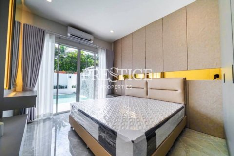 House in Pattaya, Thailand 5 bedrooms № 197975 - photo 9