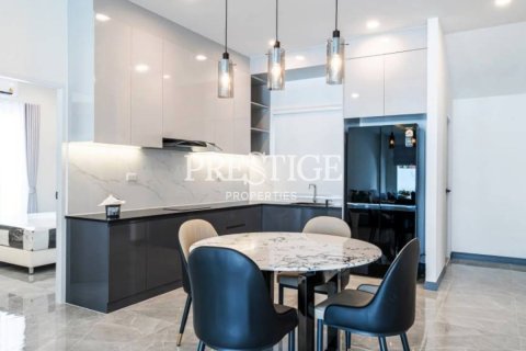 House in Pattaya, Thailand 5 bedrooms № 197975 - photo 6