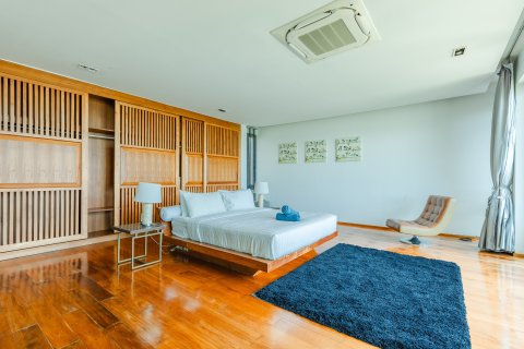Chalet de 3 dormitorios en Phuket, Tailandia № 137090 - foto 20