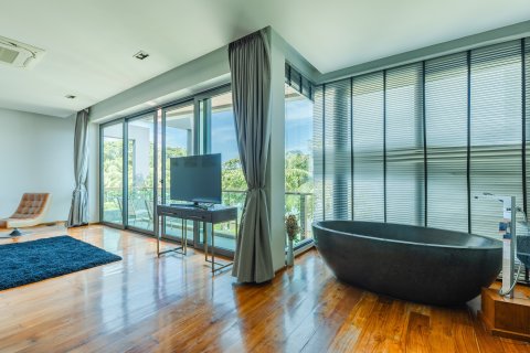 Chalet de 3 dormitorios en Phuket, Tailandia № 137090 - foto 24