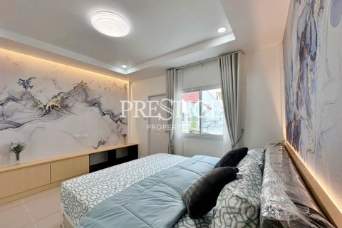 Casa de 2 dormitorios en Pattaya, Tailandia № 209056 - foto 12