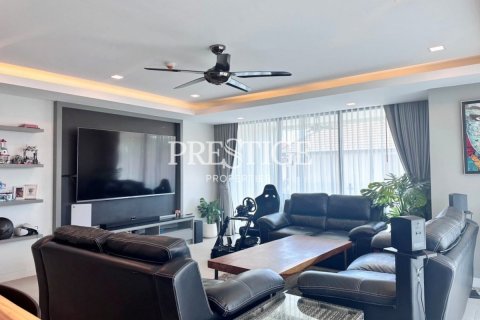 Condominio de 3 dormitorios en Pattaya, Tailandia № 198398
