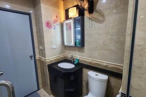 Apartamento de 2 dormitorios en Pattaya, Tailandia № 155519 - foto 17