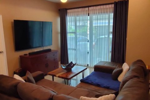 Casa de 3 dormitorios en Pattaya, Tailandia № 155521 - foto 7