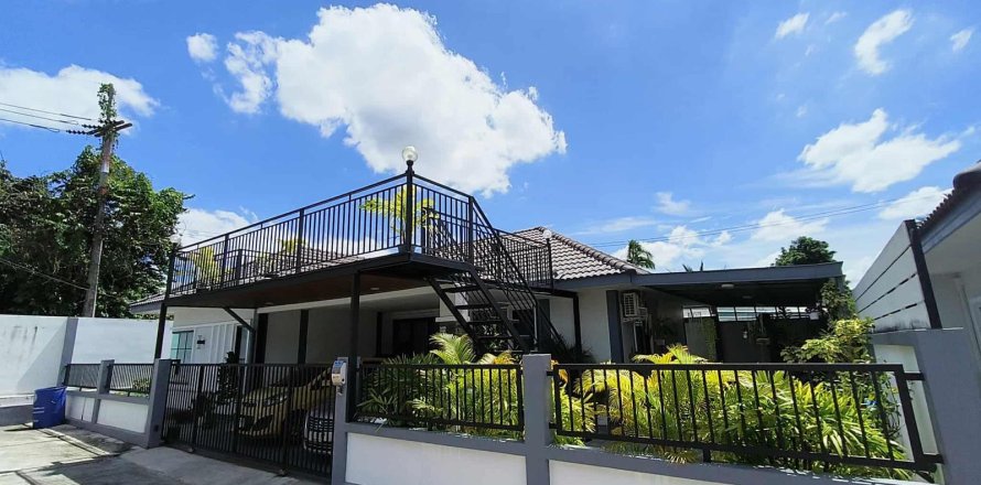 Casa de 3 dormitorios en Pattaya, Tailandia № 155521