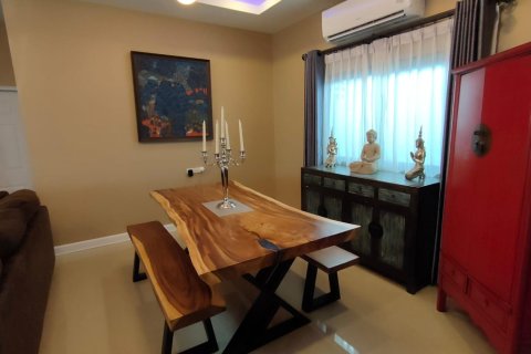 Casa de 3 dormitorios en Pattaya, Tailandia № 155521 - foto 10