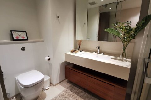 Condominio de 2 dormitorios en Bangkok, Tailandia № 143713 - foto 10