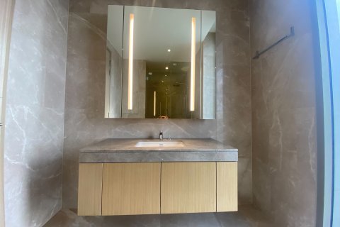 Condominio de 2 dormitorios en Khlong San, Bangkok, Tailandia № 134062 - foto 15