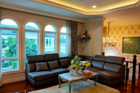 Chalet de 4 dormitorios en Taling Chan, Bangkok, Tailandia № 134058 - foto 9