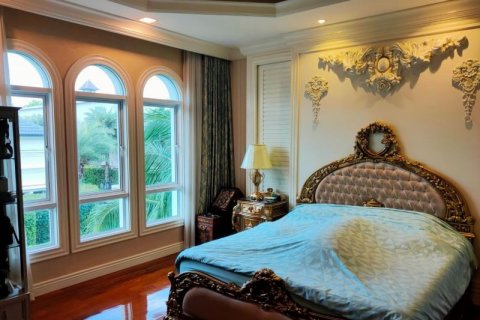 Chalet de 4 dormitorios en Taling Chan, Bangkok, Tailandia № 134058 - foto 10