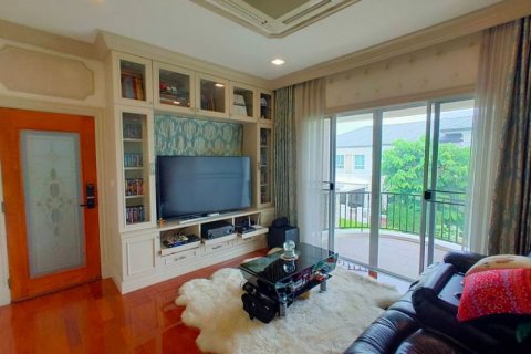 Chalet de 4 dormitorios en Taling Chan, Bangkok, Tailandia № 134058 - foto 14