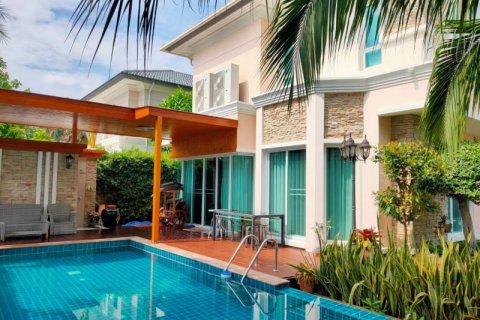 Chalet de 4 dormitorios en Taling Chan, Bangkok, Tailandia № 134058 - foto 3