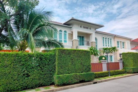 Chalet de 4 dormitorios en Taling Chan, Bangkok, Tailandia № 134058
