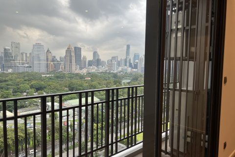Condominio de 2 dormitorios en Pathum Wan, Bangkok, Tailandia № 134061 - foto 4