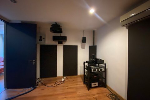 Chalet de 4 dormitorios en Bang Phli Yai, Tailandia № 134063 - foto 10