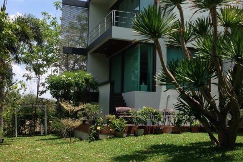 Chalet de 4 dormitorios en Bang Phli Yai, Tailandia № 134063 - foto 3