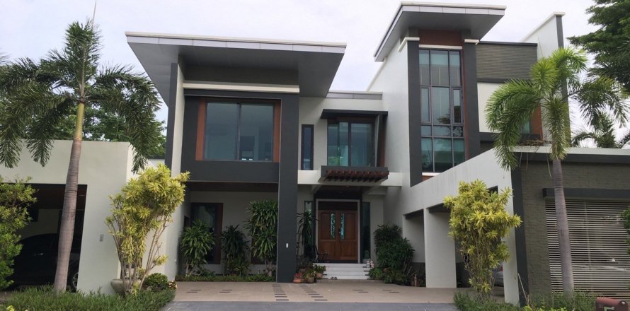 Chalet de 4 dormitorios en Bang Phli Yai, Tailandia № 134063