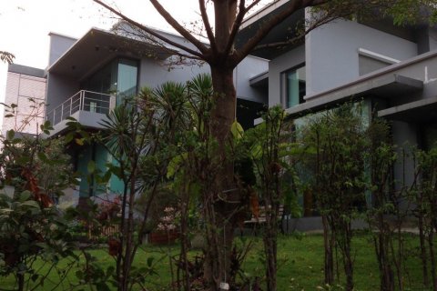 Chalet de 4 dormitorios en Bang Phli Yai, Tailandia № 134063 - foto 5