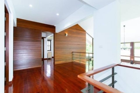 Villa in Watthana, Bangkok, Thailand 4 Schlafzimmer № 134064 - Foto 13