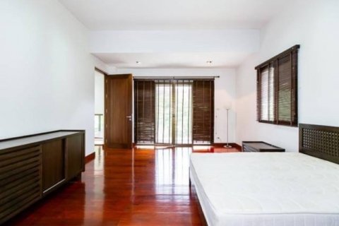Villa in Watthana, Bangkok, Thailand 4 Schlafzimmer № 134064 - Foto 20