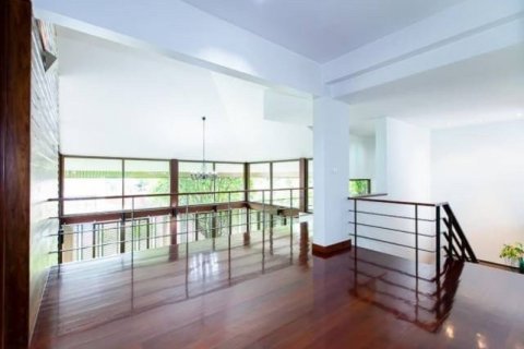 Villa in Watthana, Bangkok, Thailand 4 Schlafzimmer № 134064 - Foto 14