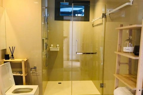 Condo à Watthana, Bangkok, Thaïlande, 2 chambres № 134059 - photo 23