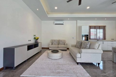 Casa de 3 dormitorios en Pattaya, Tailandia № 144465 - foto 10