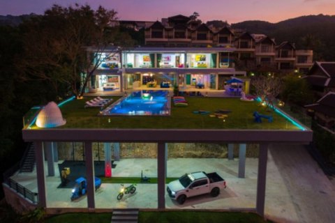 Villa in Patong, Thailand 5 Schlafzimmer № 194127 - Foto 2