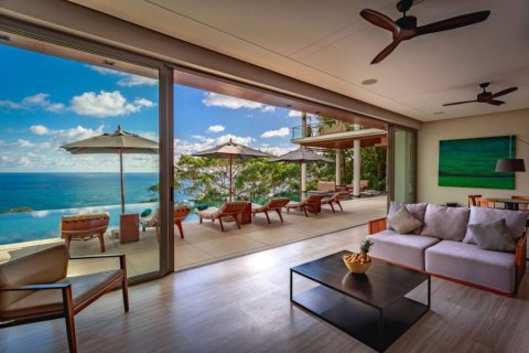 Chalet de 6 dormitorios en Kathu, Tailandia № 156351 - foto 8