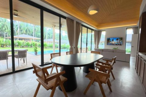Chalet de 3 dormitorios en Surat Thani, Tailandia № 156349 - foto 6