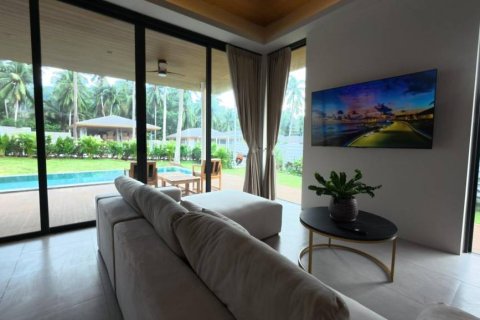Chalet de 3 dormitorios en Surat Thani, Tailandia № 156349 - foto 3