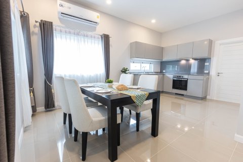 Chalet de 3 dormitorios en Hua Hin, Tailandia № 169977 - foto 25