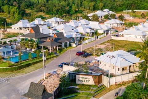 Chalet de 3 dormitorios en Hua Hin, Tailandia № 169977 - foto 28