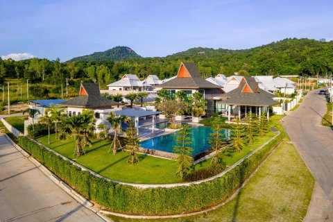 Chalet de 3 dormitorios en Hua Hin, Tailandia № 169977 - foto 27