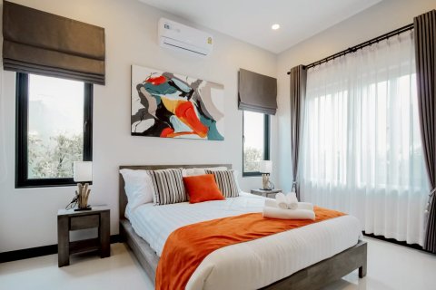 Chalet de 3 dormitorios en Hua Hin, Tailandia № 169977 - foto 4