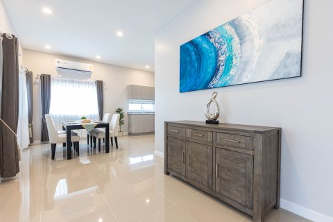 Chalet de 3 dormitorios en Hua Hin, Tailandia № 169977 - foto 22