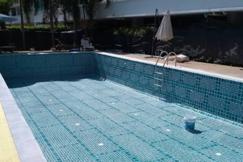 Apartamento de 2 habitaciones en Pattaya, Tailandia № 205762 - foto 11