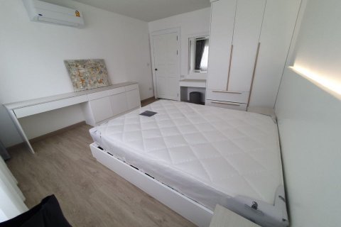 Condominio de 2 dormitorios en Bangkok, Tailandia № 143301 - foto 15
