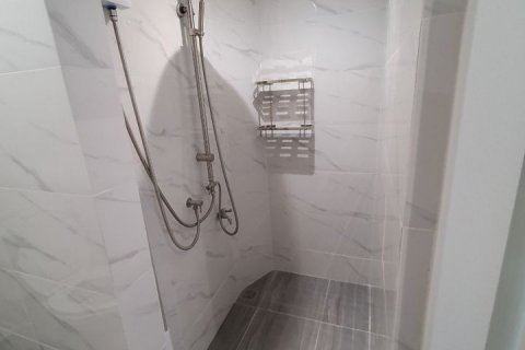 Condominio de 2 dormitorios en Bangkok, Tailandia № 143301 - foto 24