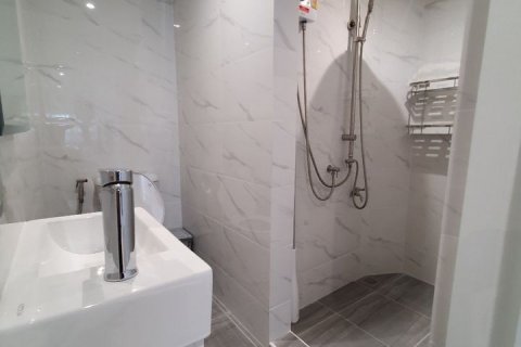 Condominio de 2 dormitorios en Bangkok, Tailandia № 143301 - foto 26