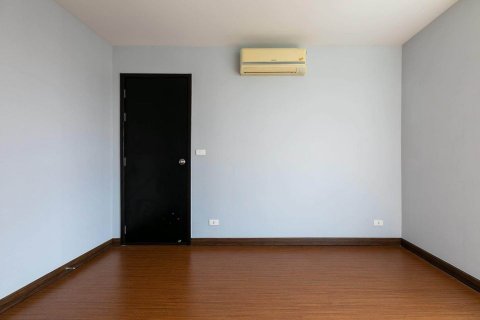 Condominio de 2 dormitorios en Bangkok, Tailandia № 143302 - foto 15