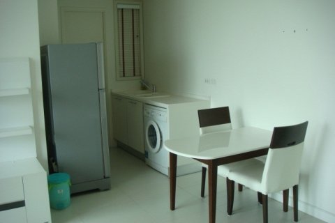Condominio de 3 dormitorios en Phra Khanong, Bangkok, Tailandia № 143303 - foto 4